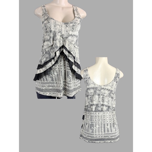 silence + noise Tops - Silence + Noise Urban Outfitters L Gray Chevron Tiered Lace Mesh Trim Tank Top